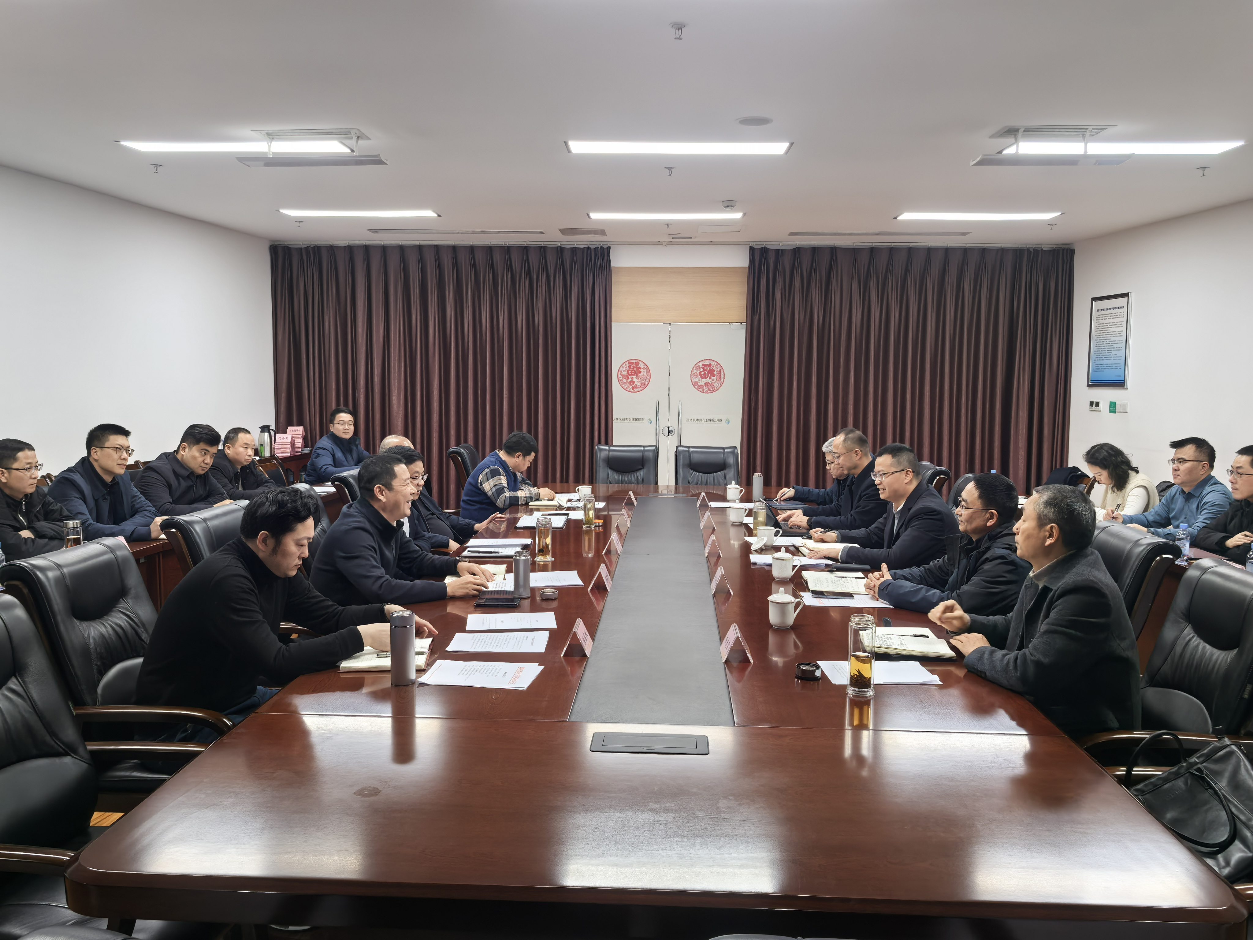 【攜手并進(jìn)，共創(chuàng)未來】德陽(yáng)發(fā)展集團(tuán)拜訪德陽(yáng)經(jīng)開區(qū)共商深度合作與發(fā)展